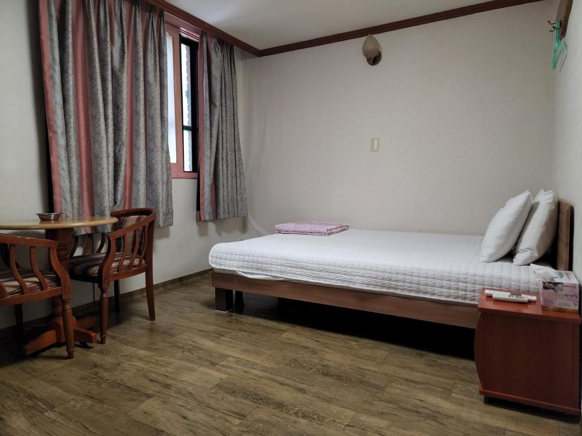 Daeho Motel Busan Exteriör bild